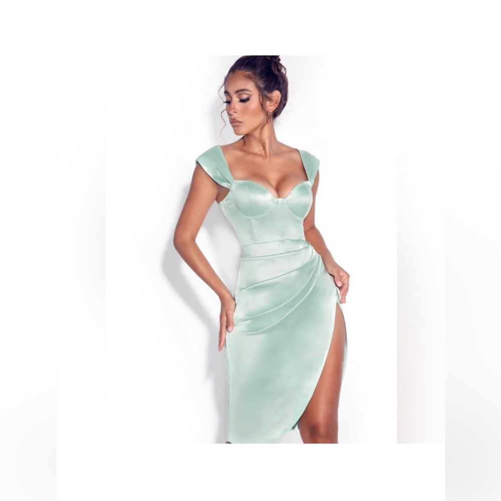 MISS CIRCLE mint dress